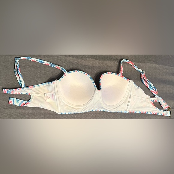 bikini - Picture 6 of 8